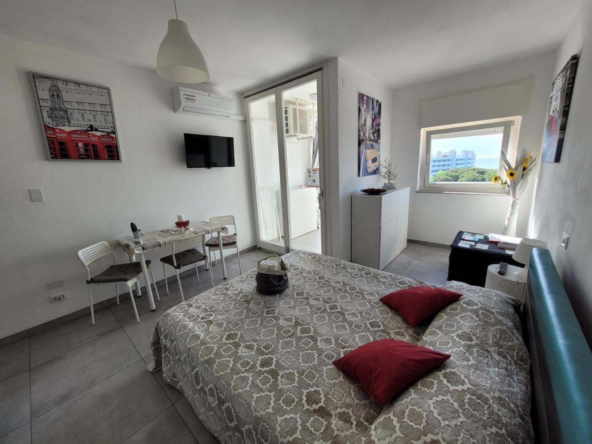 Rosato Sea View Apartment Lignano Sabbiadoro Esterno foto