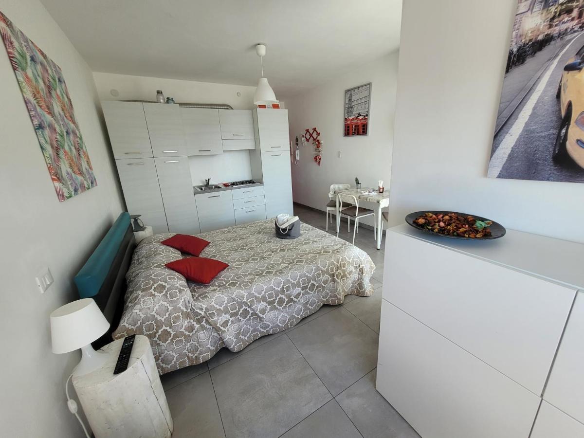 Rosato Sea View Apartment Lignano Sabbiadoro Esterno foto