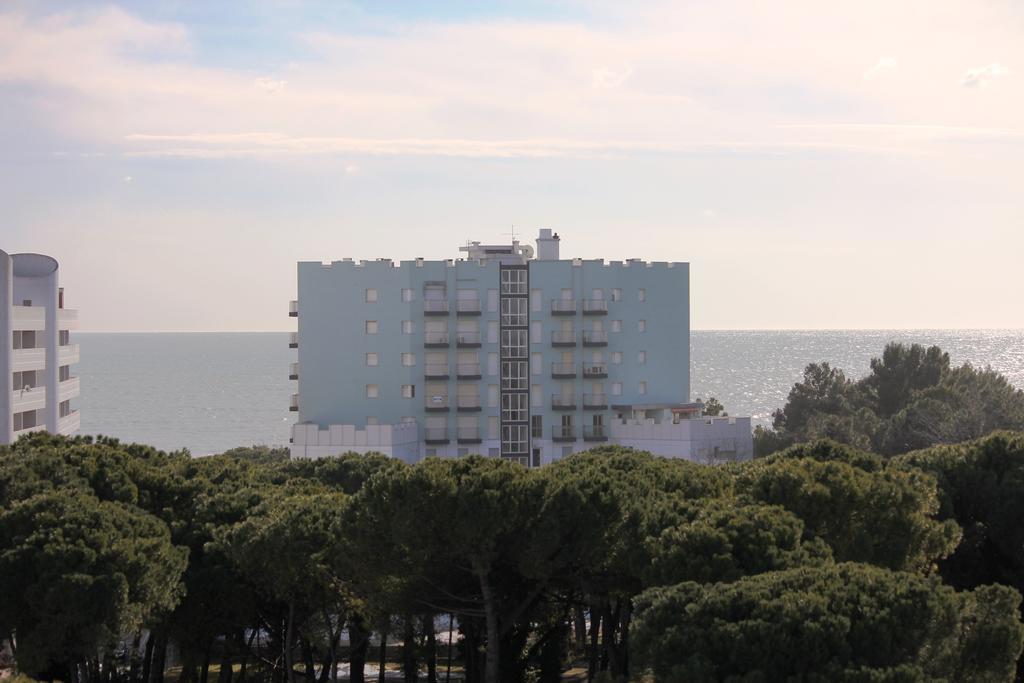 Rosato Sea View Apartment Lignano Sabbiadoro Esterno foto